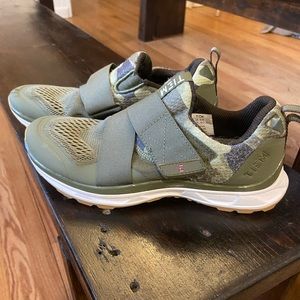 Tiem camo spin shoes W 8.5
